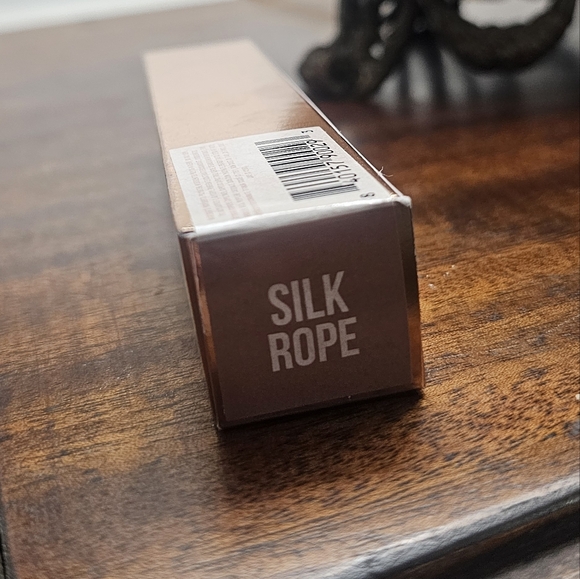 Jeffree Star Silk Rope The Gloss - Picture 3 of 4